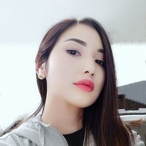 Meet your Posher, Quynh